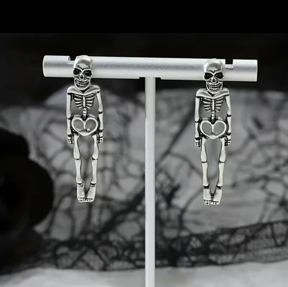 Skeleton Earrings Goldtone NIP - Picture 3 of 4